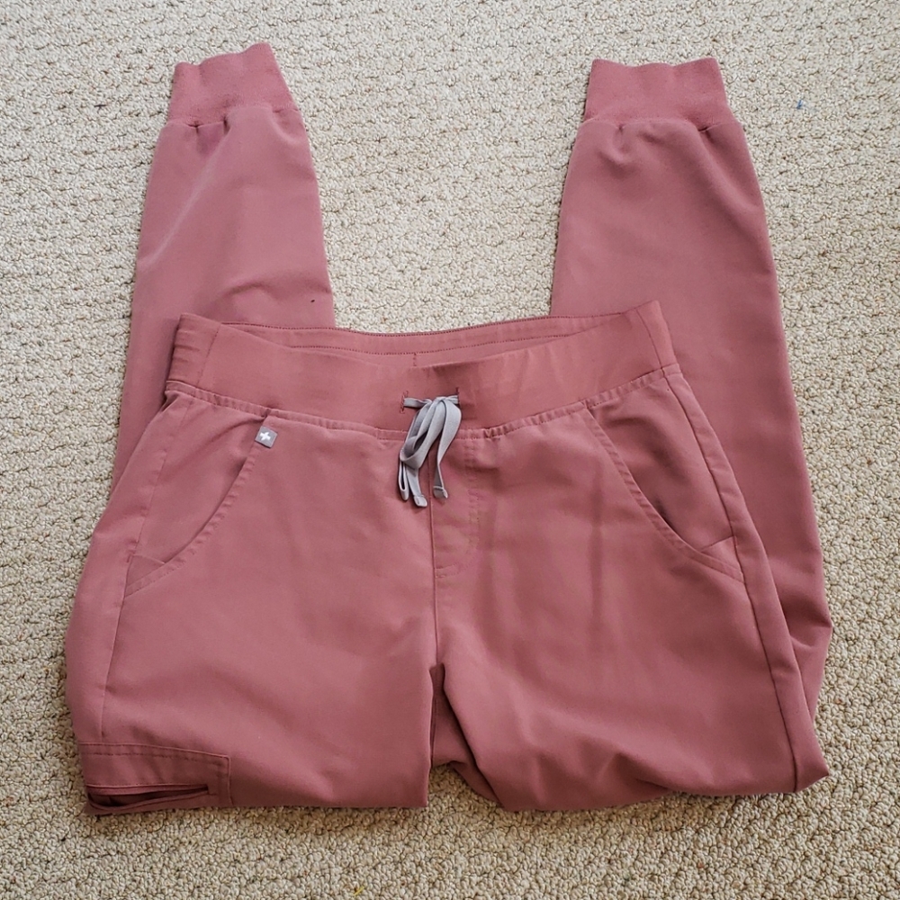 Sold. FIGS Zamora Jogger Scrub Pants Mauve small - Picture 2 of 6